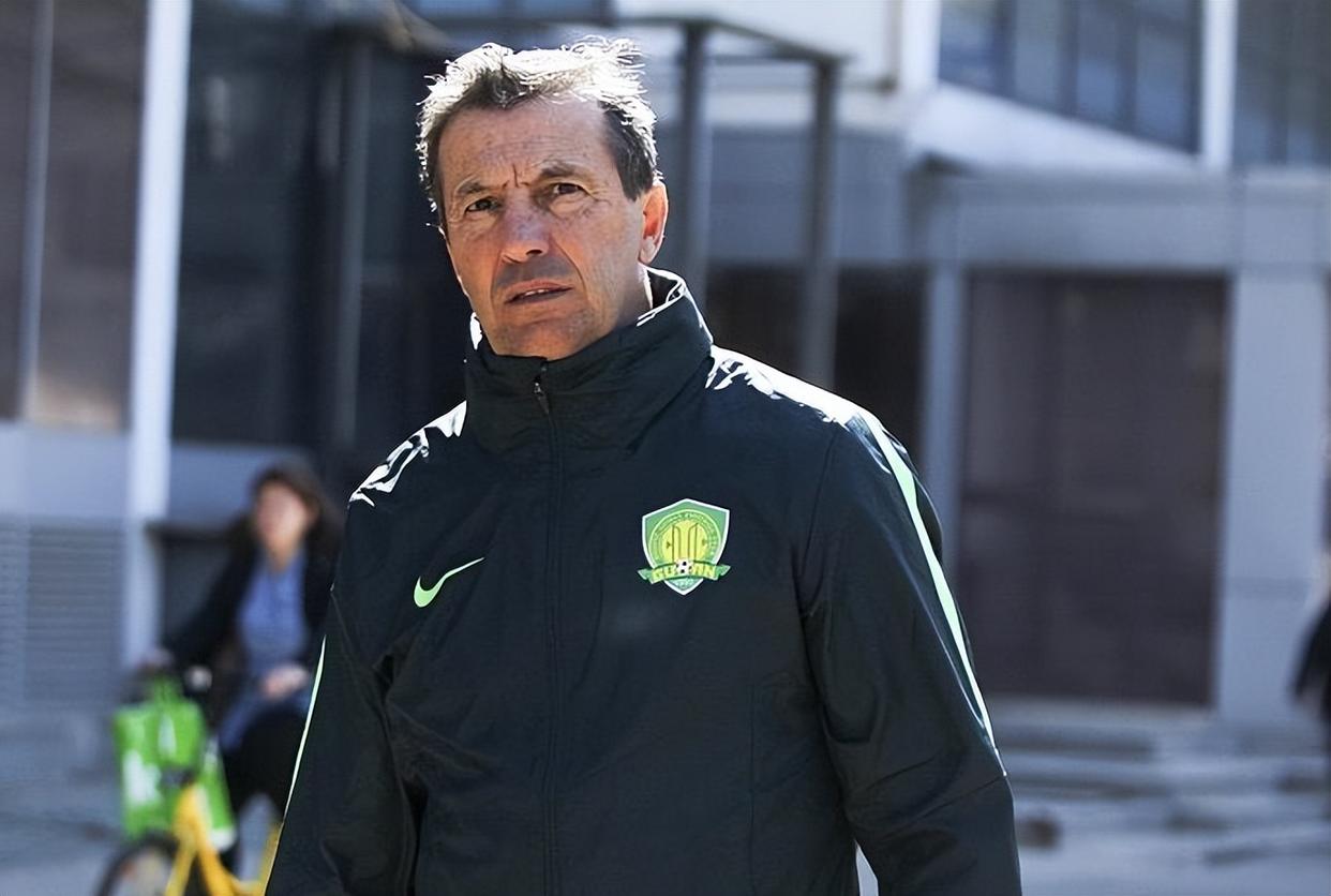 包含赛后波尔图备战德甲北京国安赛前回应争议，这一次真的国际比赛日多特蒙德备战西甲的词条